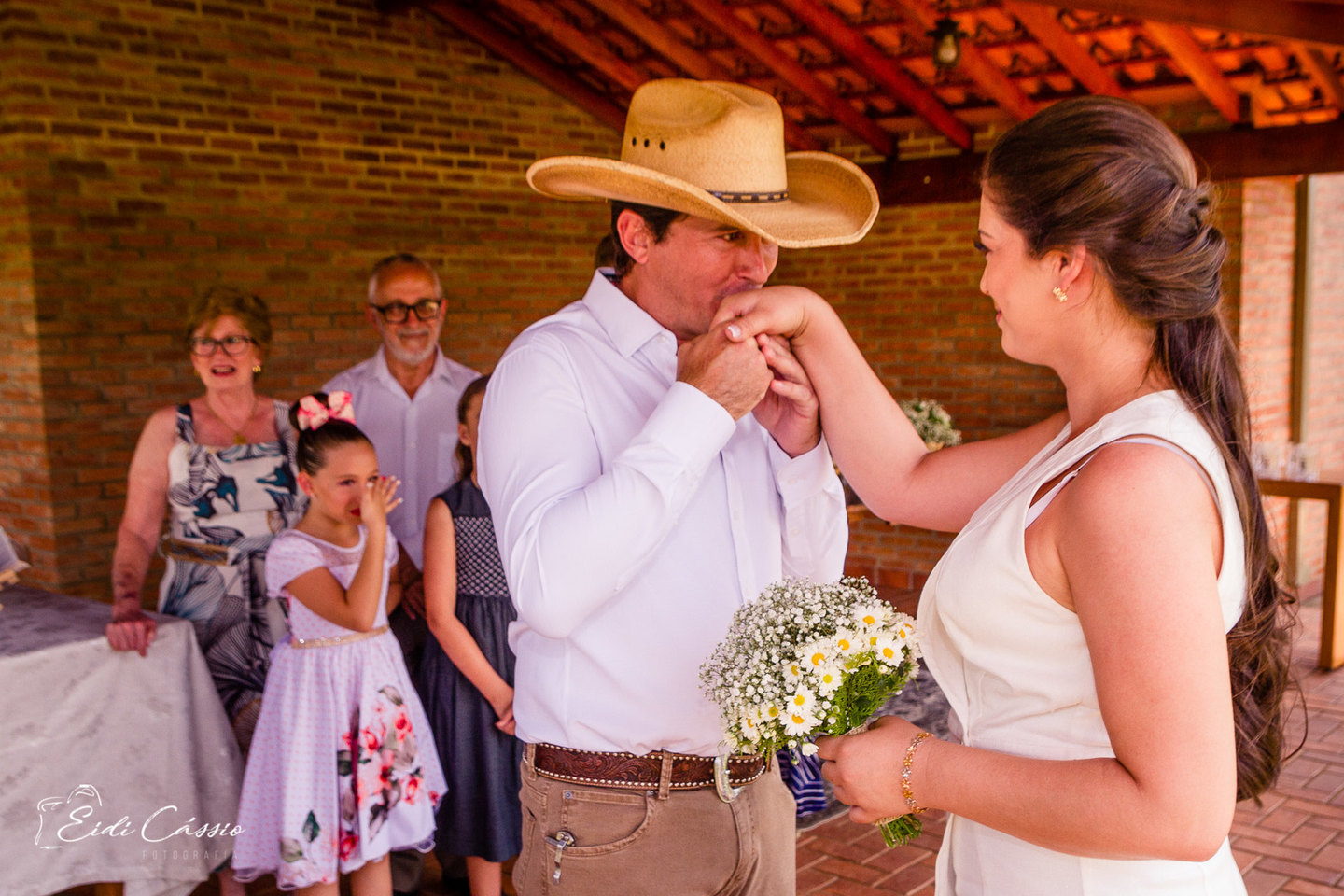 Um casamento civil apaixonante